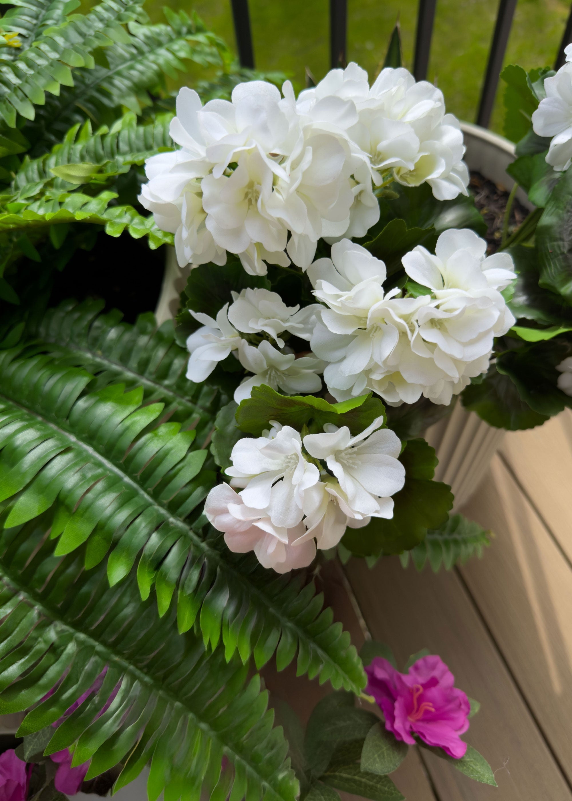 White Natural Touch Artificial Geranium Pick for Table Centerpiece