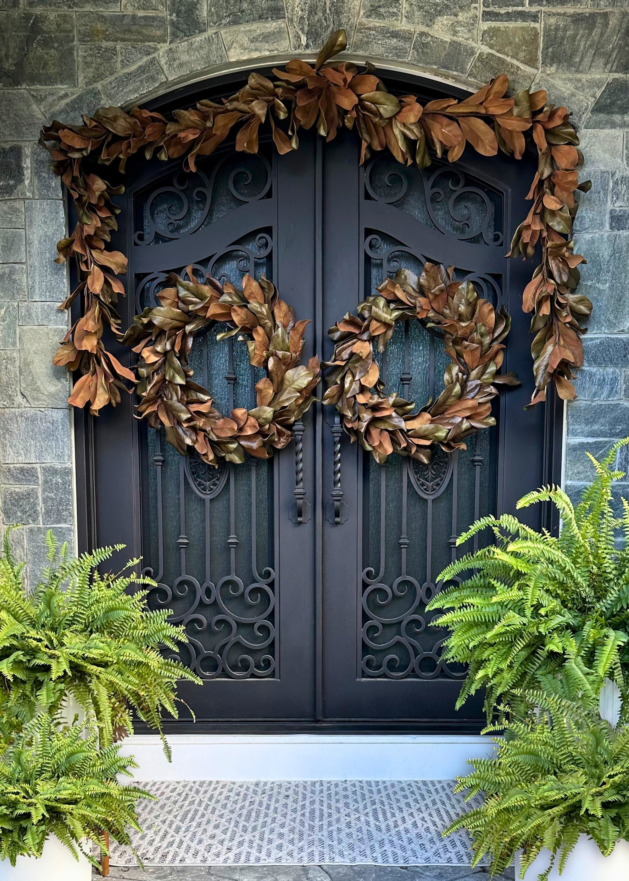 Green Artificial Magnolia Wreath for Wedding Decor