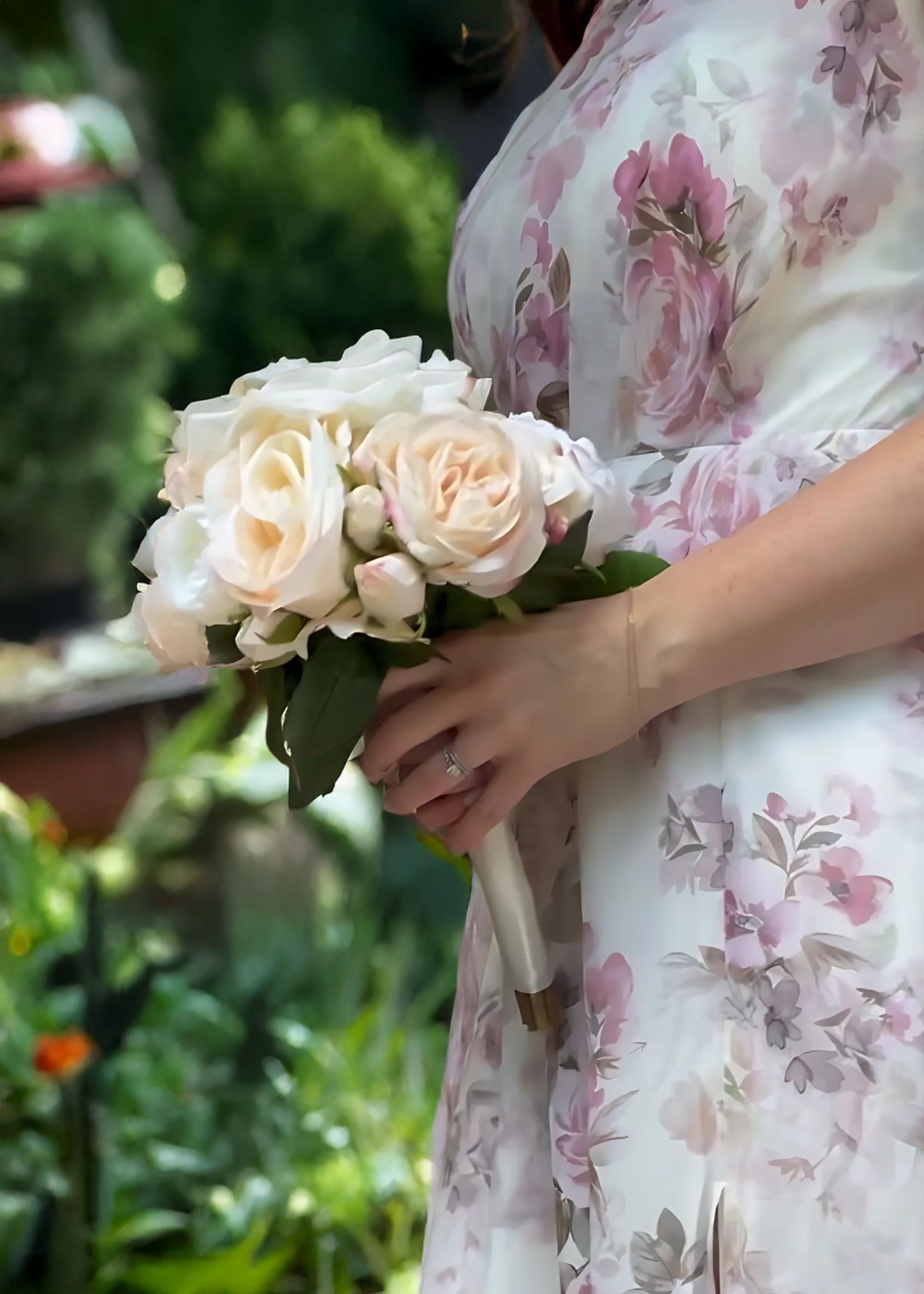 Cream Artificial Rose Bouquet for Table Centerpiece
