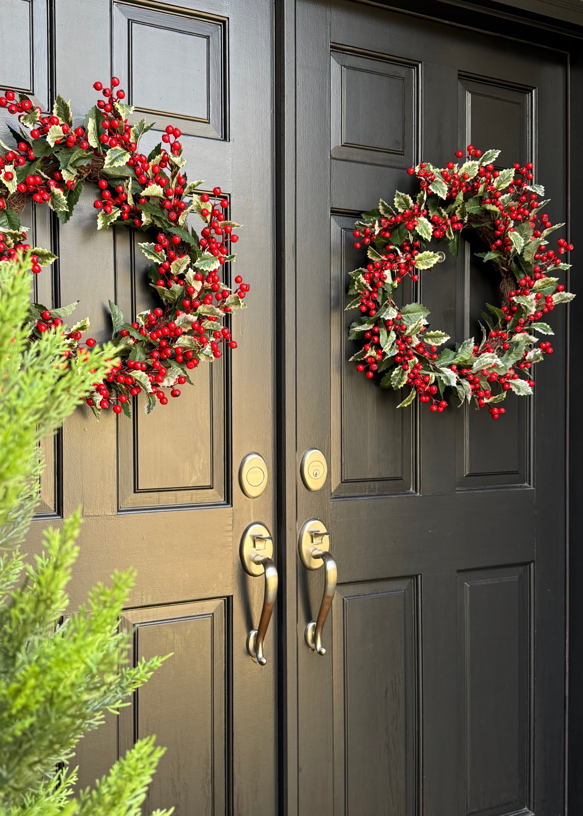 Red Artificial Berry Wreath for Table Centerpiece