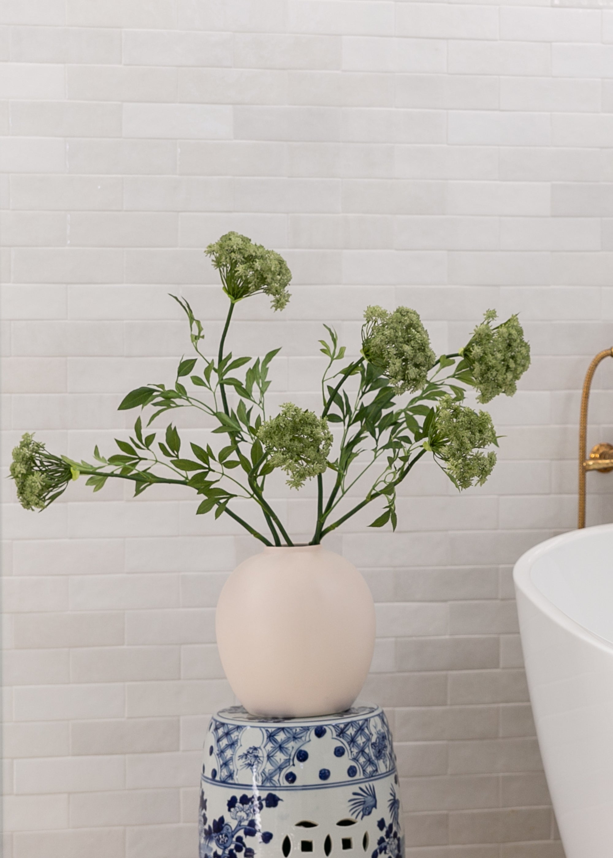 White Artificial Queen Anne's Lace Stem for Table Centerpiece