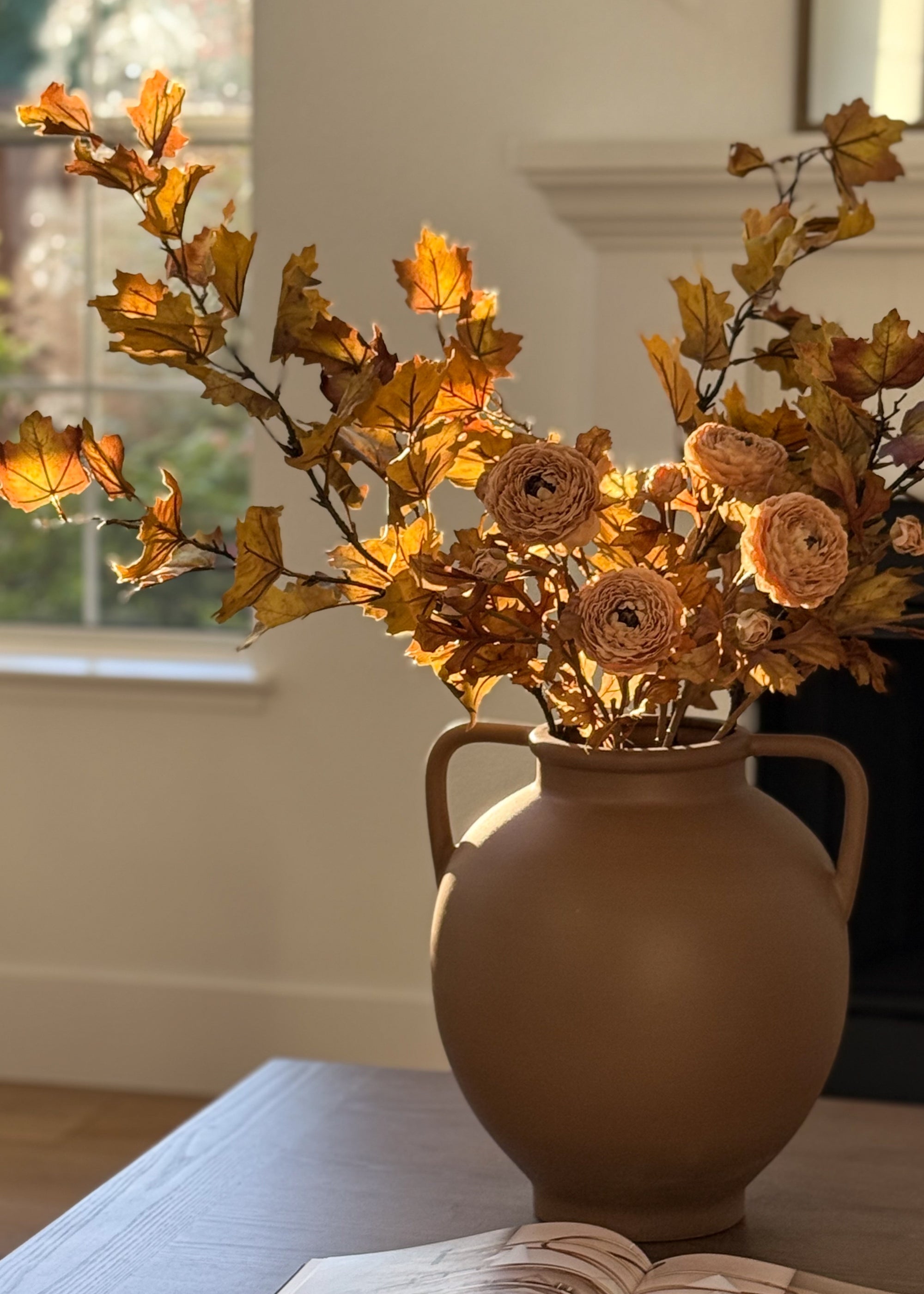 Beige Artificial Ranunculus Stem for Table Centerpiece