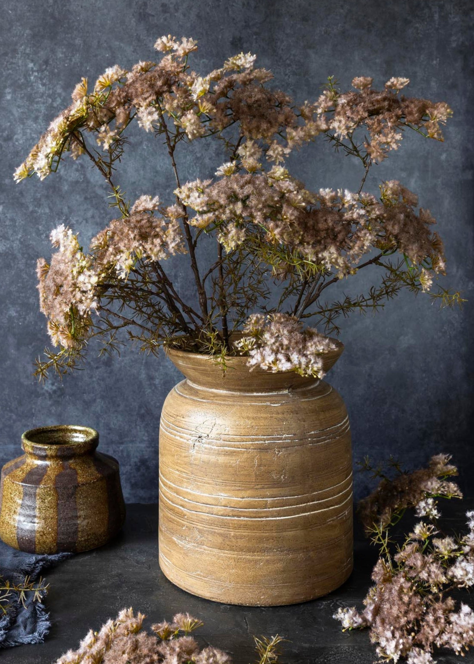 Artificial Queen Anne lace stem for entryway decor