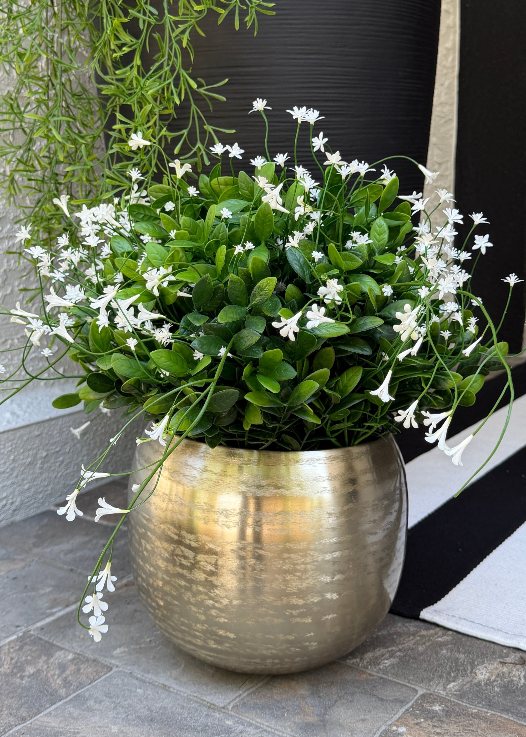 Green Artificial Outdoor Boxwood and Baby'S Breath Potted for Home Decor