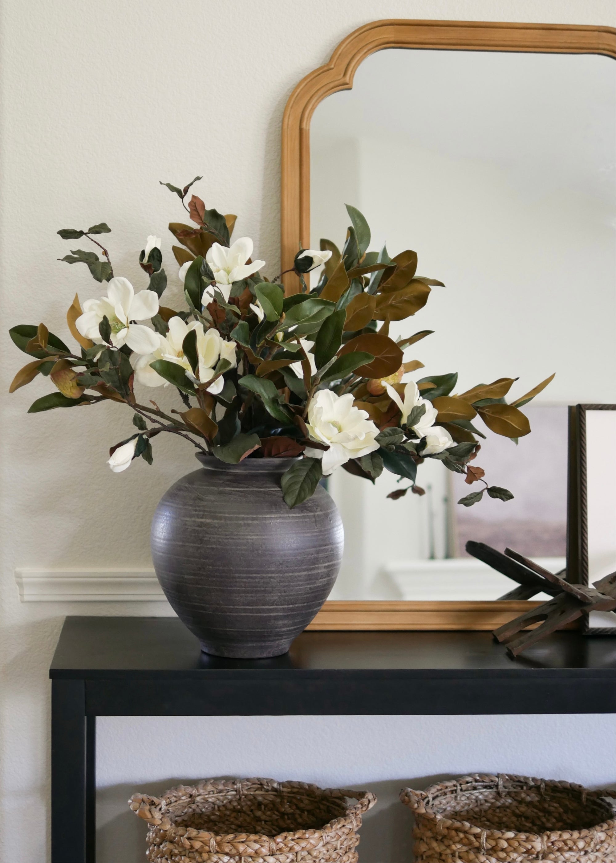 Green Artificial Magnolia Branch for Entryway Arrangement
