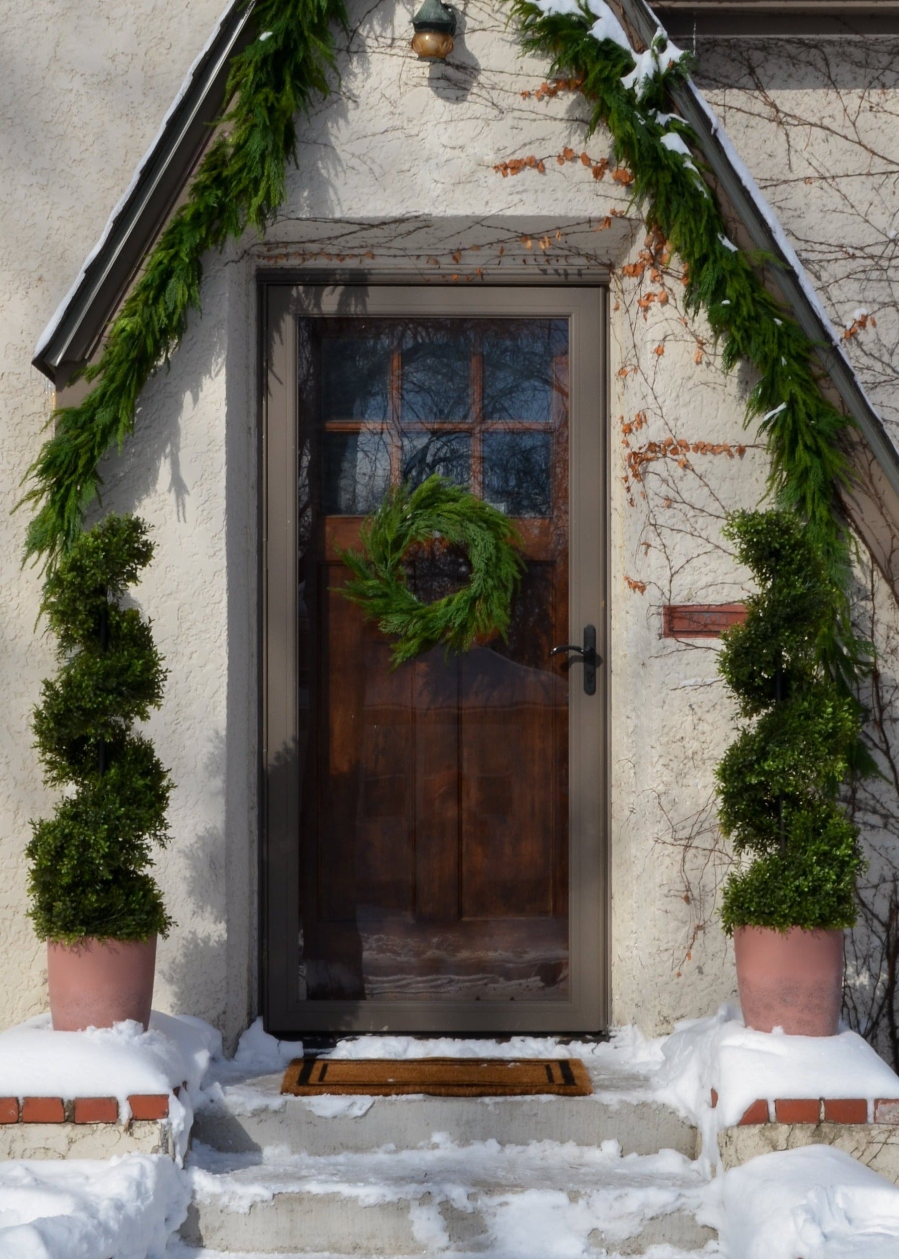 Green Artificial Cedar Wreath for Wedding Decor