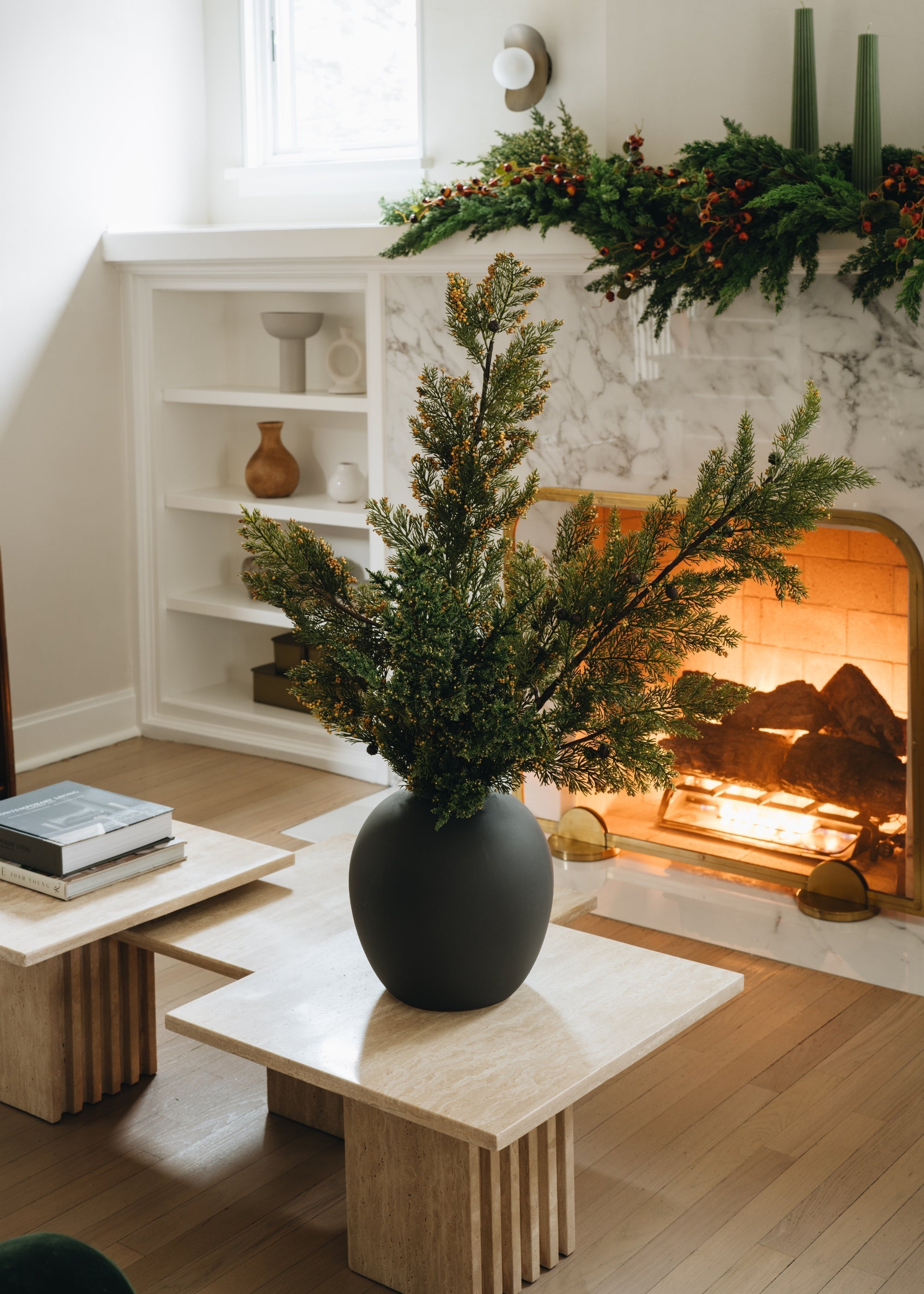 Natural Green Artificial Pine Branch for Table Centerpiece